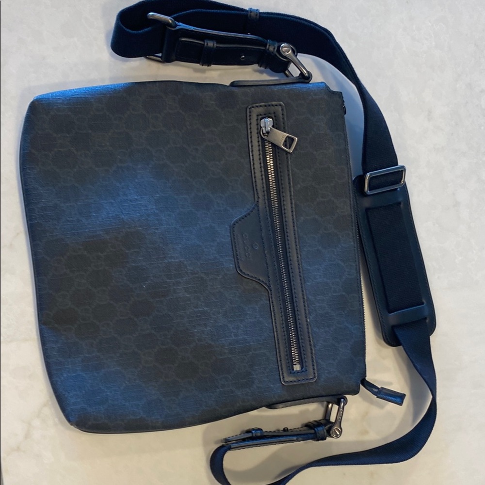 Gucci Black Messenger Bag with Adjustable Strap